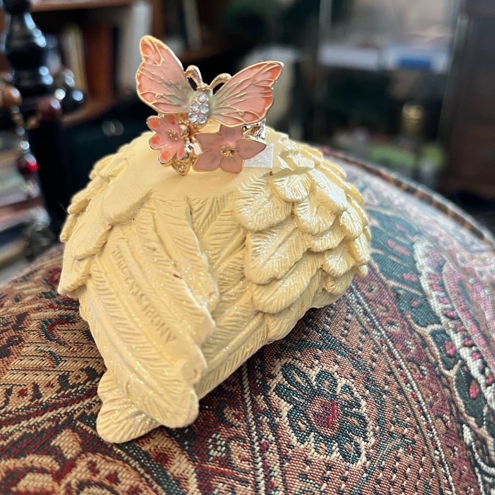 Elegant Butterfly Ring